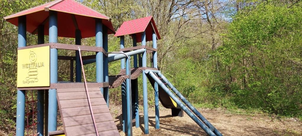 Spielplatz Tarunstraße (Foto: Stadt Mosbach) Spielplatz Tarunstraße (Foto: Stadt Mosbach)