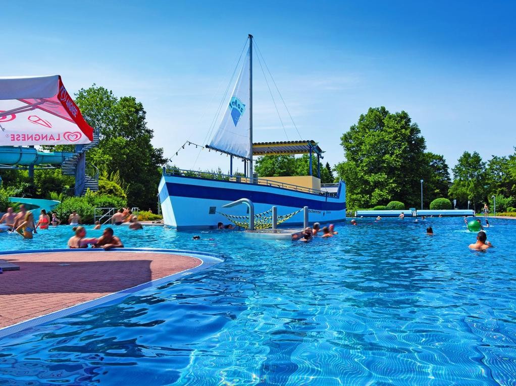 famos - Freibad Mosbach (Foto: Christian Hess) famos - Freibad Mosbach (Foto: Christian Hess)