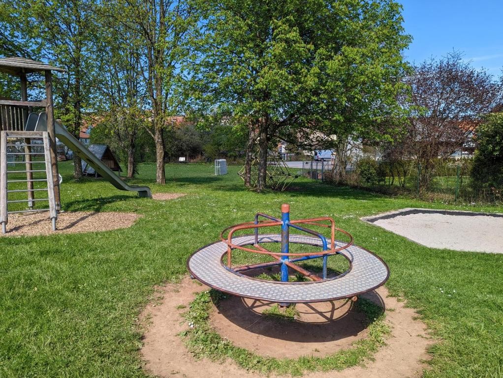 Spielplatz Seewiese (Foto: Stadt Mosbach) Spielplatz Seewiese (Foto: Stadt Mosbach)