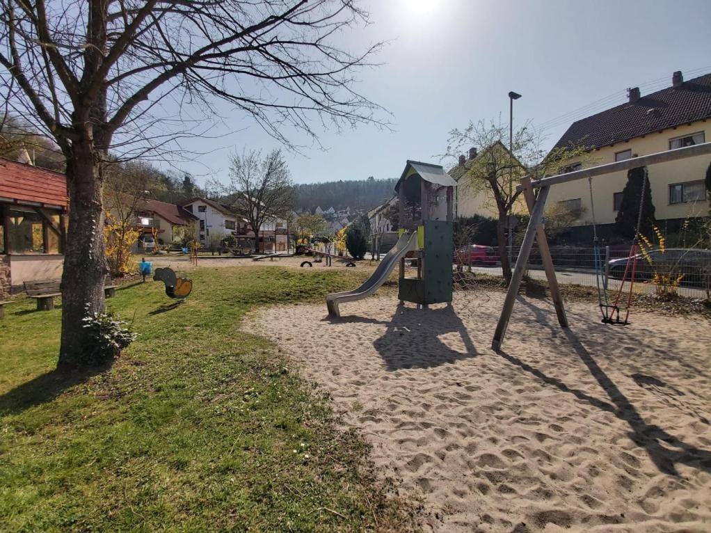 Spielplatz Knopfweg (Foto: Stadt Mosbach)