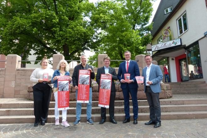 OB Stipp bedankt sich bei den Sponsoren des diesjährigen Mosbacher Sommers (Foto: Stadt Mosbach)